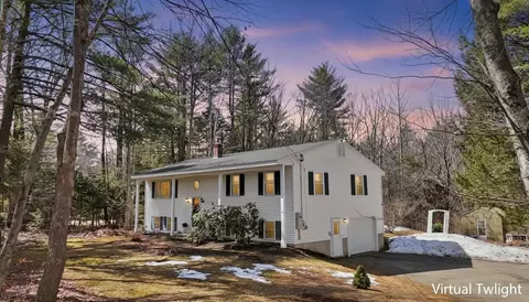 38 Long Hall Dr, Berwick, ME 03901