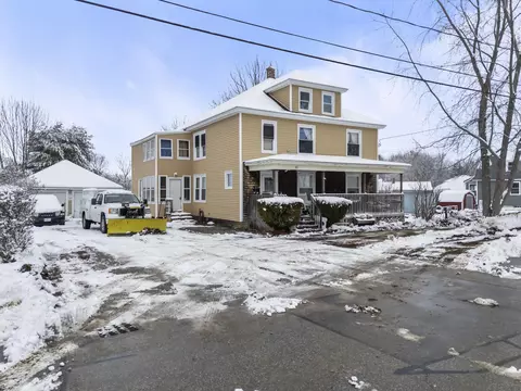 61 Roy Ave, Auburn, ME 04210