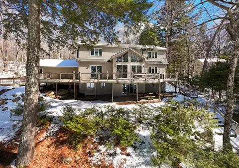 45 E Shore Dr, Harrison, ME 04040