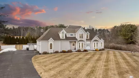 16 Ocean Greens Dr, Saco, ME 04072