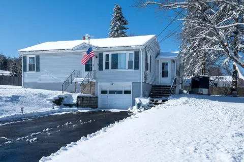 387 Central Ave, Lewiston, ME 04240