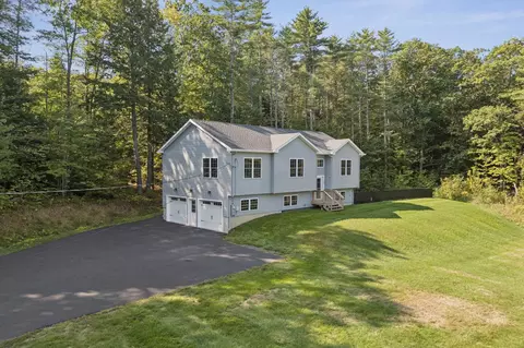 48 St Pierre Dr, Sidney, ME 04330