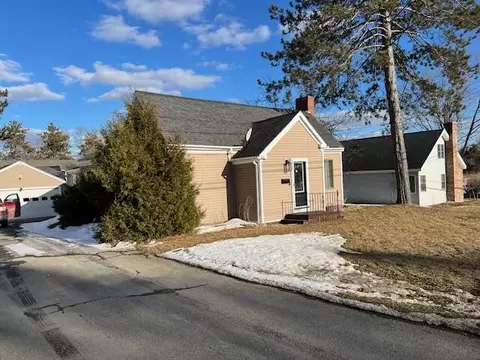 33 Coolidge Ave, Caribou, ME 04736