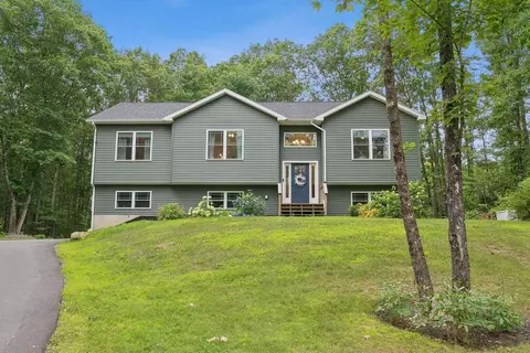30 St Pierre Dr, Sidney, ME 04330