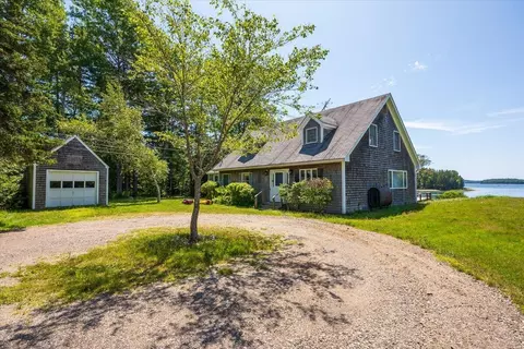 232 Mill Creek Rd, Islesboro, ME 04848