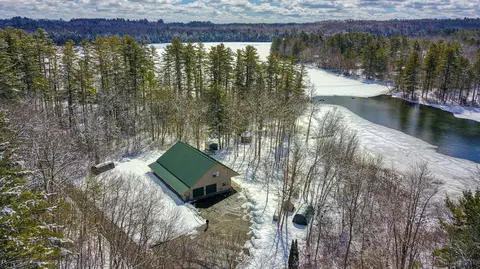 35 S Tall Pines Ln, Belgrade, ME 04917