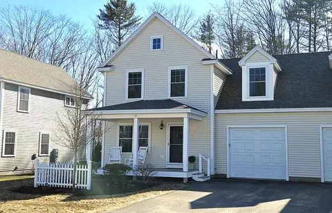 15 Webhannet Pl #10, Kennebunk, ME 04043