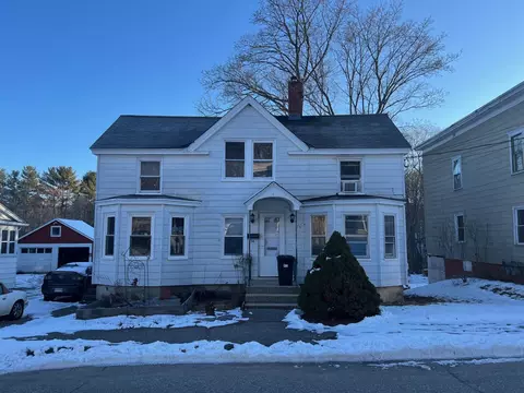 34 Pettingill St, Lewiston, ME 04240