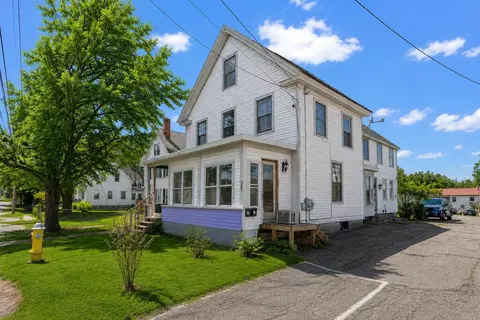 27 Windsor St, Randolph, ME 04346
