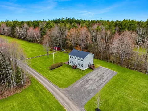 7 Ellingwood Dr, Glenburn, ME 04401