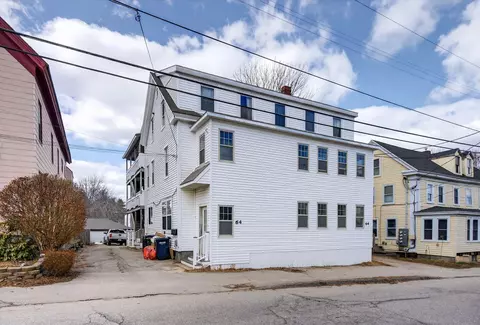 64 Bradbury St, Biddeford, ME 04005