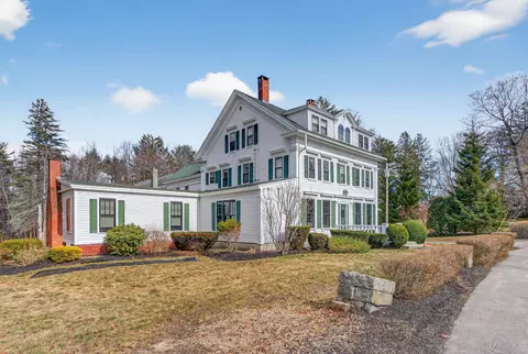 14 Summer St #6, Kennebunk, ME 04043