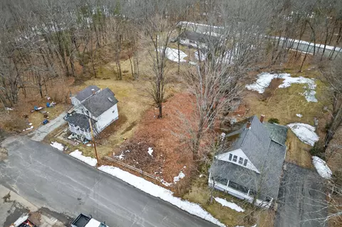 15 Grove Ave, Sanford, ME 04073