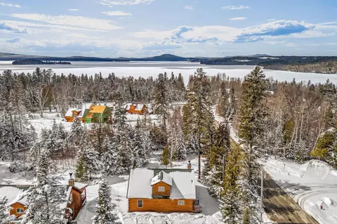 1 Woodys Ln, Rangeley, ME 04970