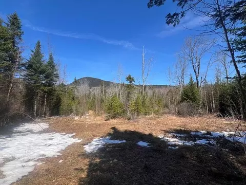 36 Chimney Rock Rd, Temple, ME 04984