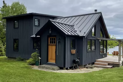59 Greenland Cove Rd, Bremen, ME 04551