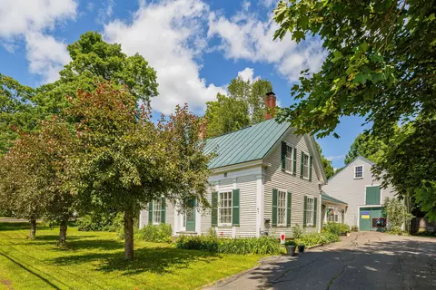 97 North St, Dover Foxcroft, ME 04426