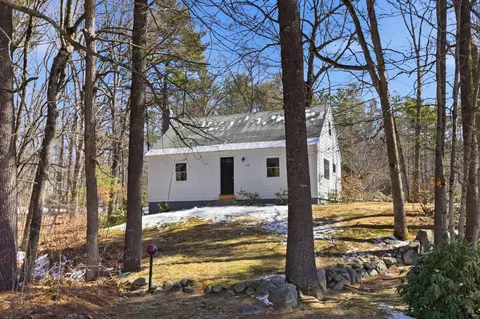 39 Pipeline Rd, Windham, ME 04062