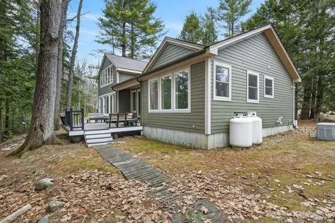 38 Maynard Rd, Windham, ME 04062