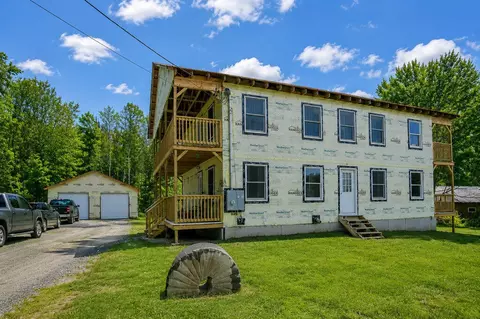 33 Lake St, New Vineyard, ME 04956