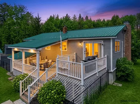 32 Charles Dr, Holden, ME 04429