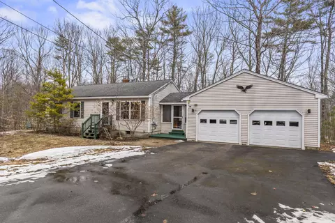 22 Dyer Ln, Casco, ME 04015