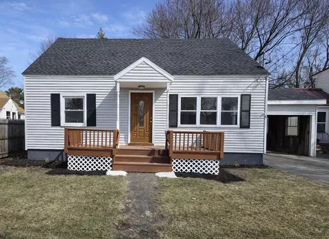 6 Liberty St, Fairfield, ME 04937