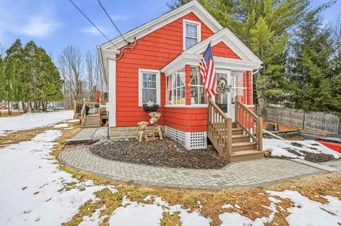 50 N Auburn Rd, Auburn, ME 04210