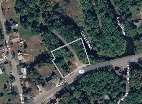 23 Pine St, Porter, ME 04068