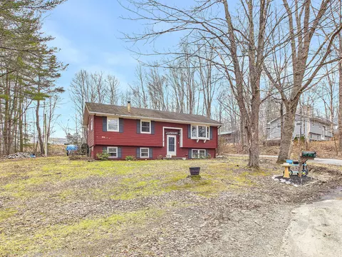 20 Pinewood Dr, Wiscasset, ME 04578