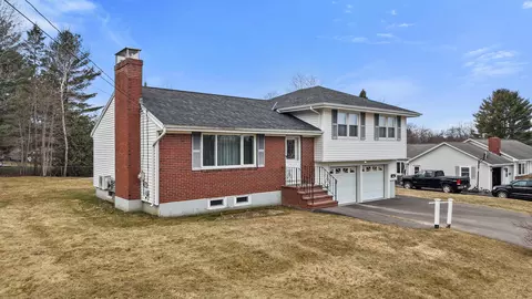 31 Sunset Strip, Brewer, ME 04412