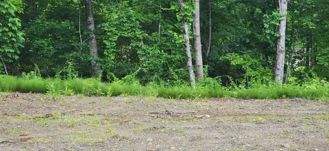 004 Titcomb Hill Rd, Farmington, ME 04938