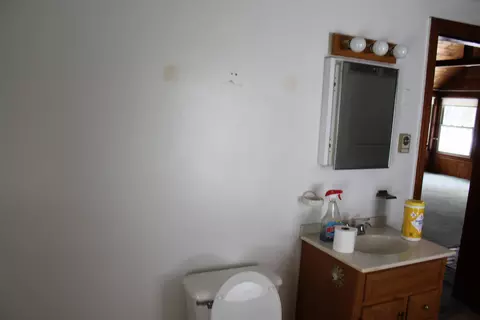 Bath - 96 Mineral Spring Rd, Windham, ME 04062 photo 2 of 4