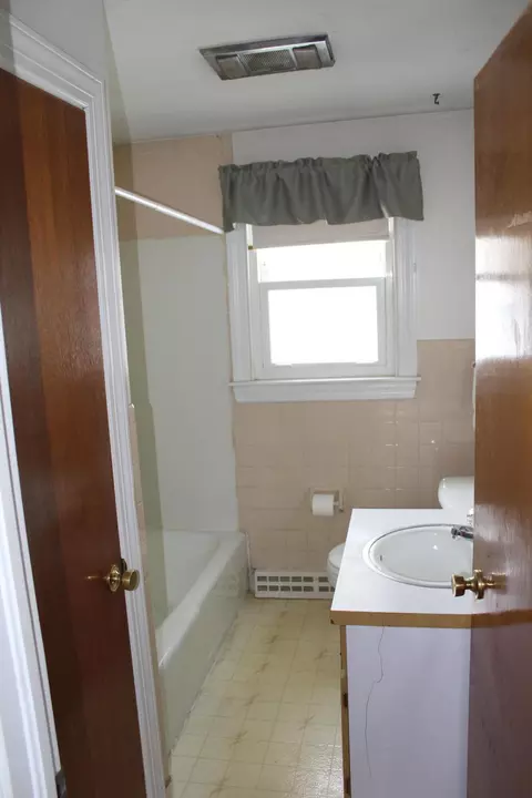 Bath - 96 Mineral Spring Rd, Windham, ME 04062 photo 1 of 4