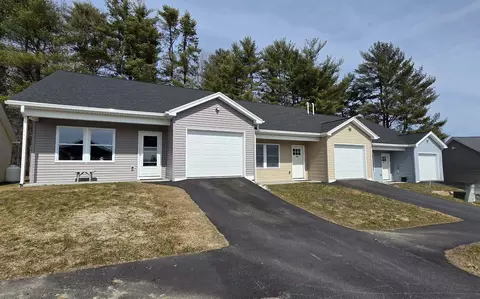 25 Village Cir #2, Augusta, ME 04330