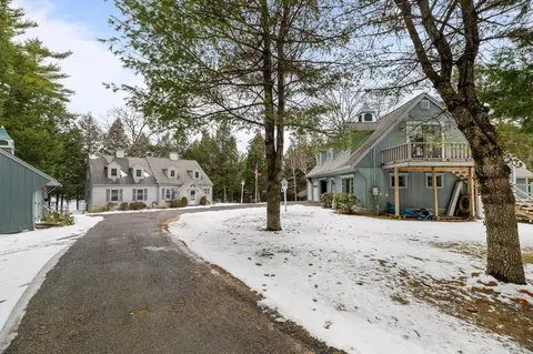 542 Hanson Rd, China, ME 04358