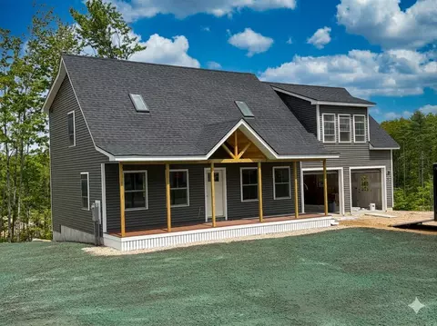 46 Woodbrey Ln, Standish, ME 04084