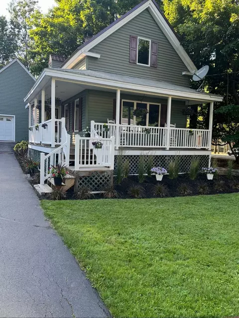 18 Garfield St # A, Saco, ME 04072