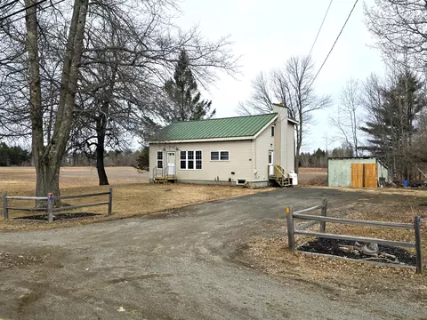 156 Depot St, Unity, ME 04988