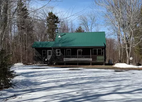 30 Virginia Trl, Greenville, ME 04441