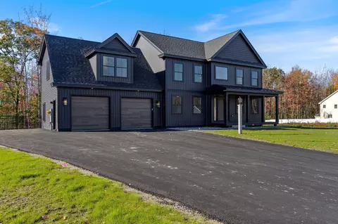 52 Jasper Ln, Arundel, ME 04046