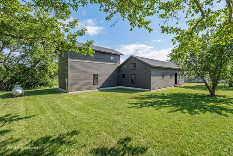 57 Beechwood St, Thomaston, ME 04861