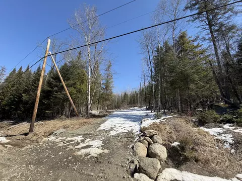 259 Page Hill Rd, Ripley, ME 04923