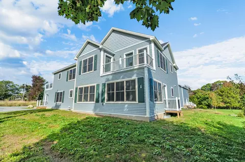 3 Applewood Ln # B, Bar Harbor, ME 04609