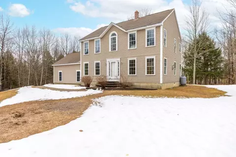 99 Nash Rd, Windham, ME 04062