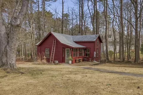 24 Newson Ave, Kittery, ME 03904