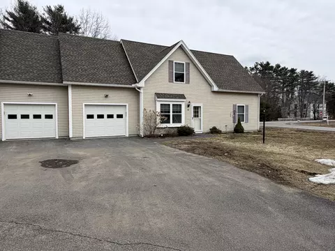 9 Pebble Ln # 9, Sanford, ME 04073