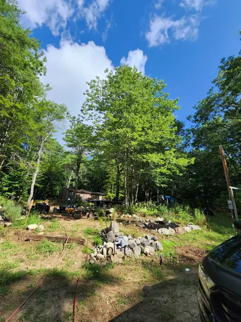 3 Two Lights Rd, Gray, ME 04039
