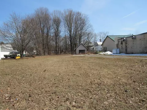 19 Weston Ave, Madison, ME 04950