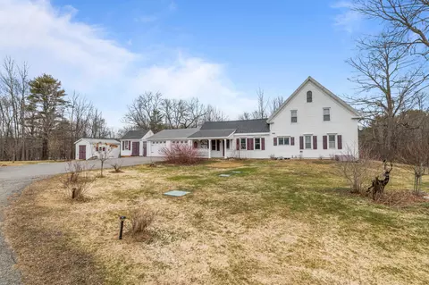 18 Blinn Hill Rd, Dresden, ME 04342